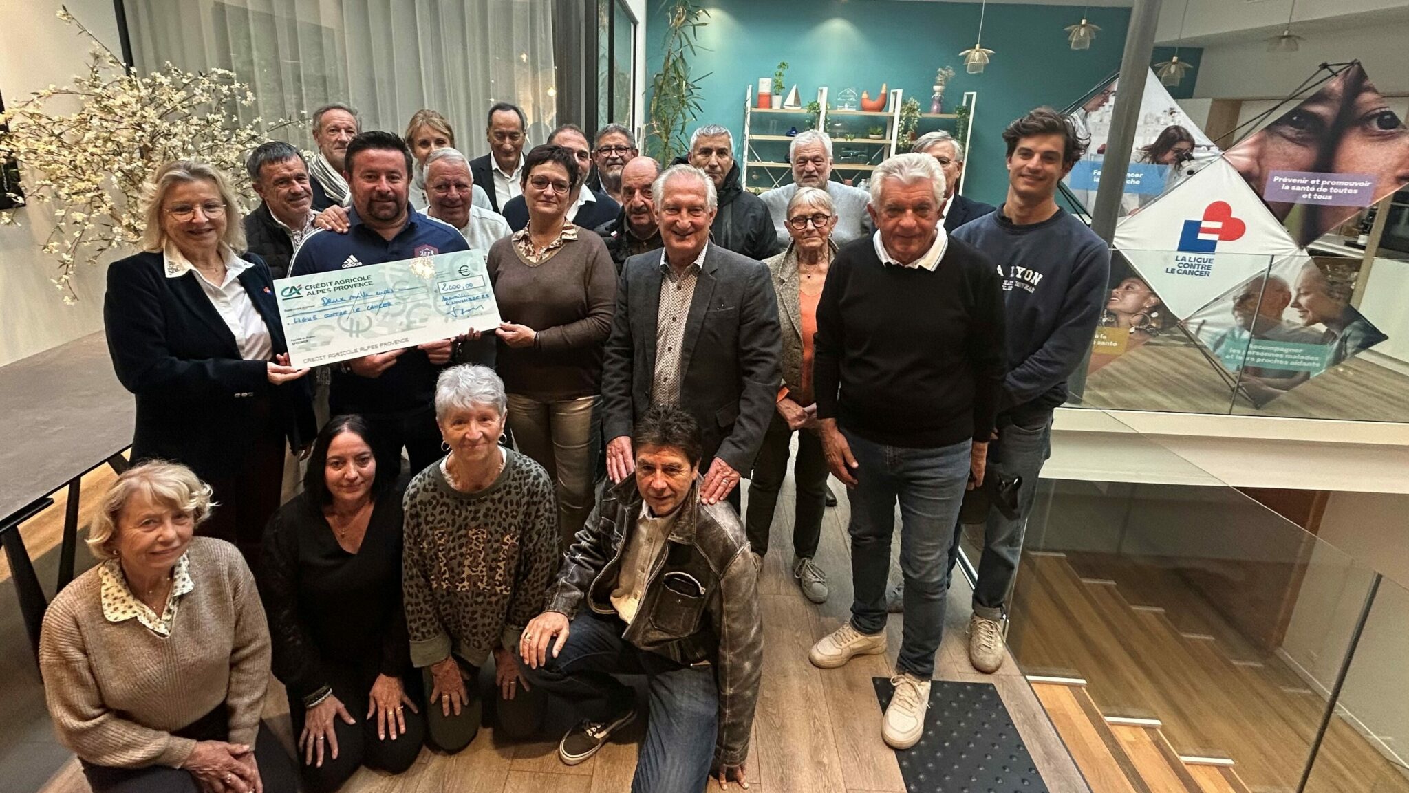 Un chèque de 2 000 Euros a été remis début novembre 2025 par l'ASPTT et l'AEF Marseille